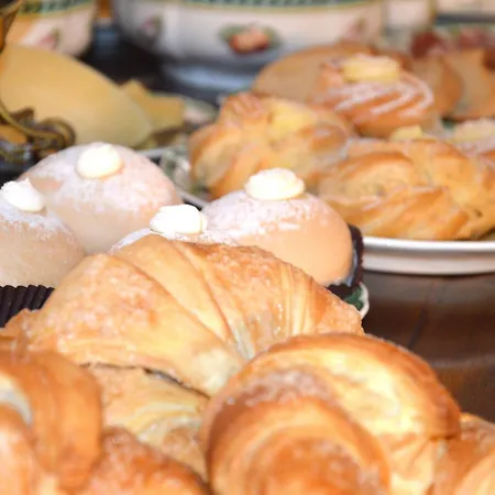 Il Sogno Delle Benedettine فندق أوستوني